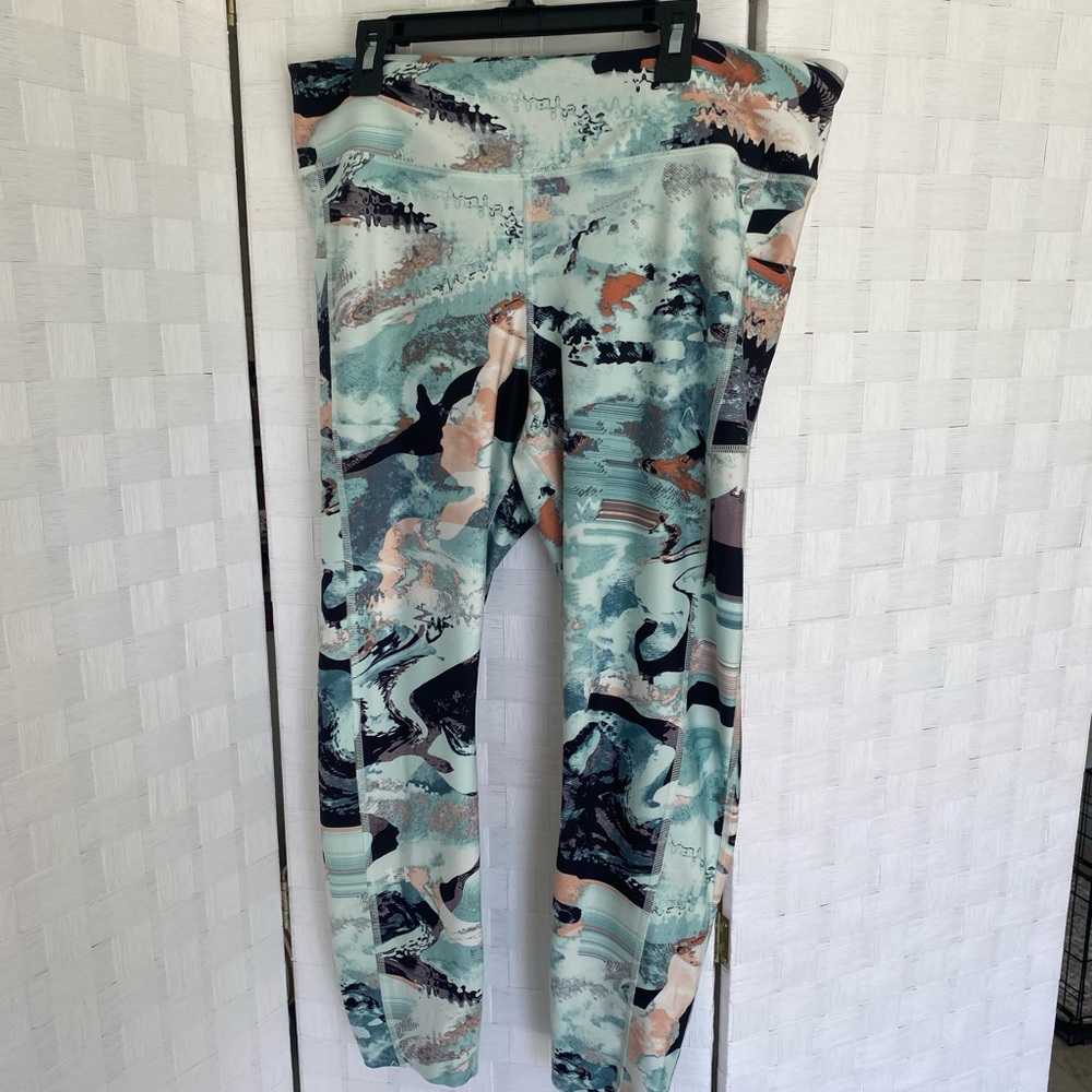 XL Under armor leggings